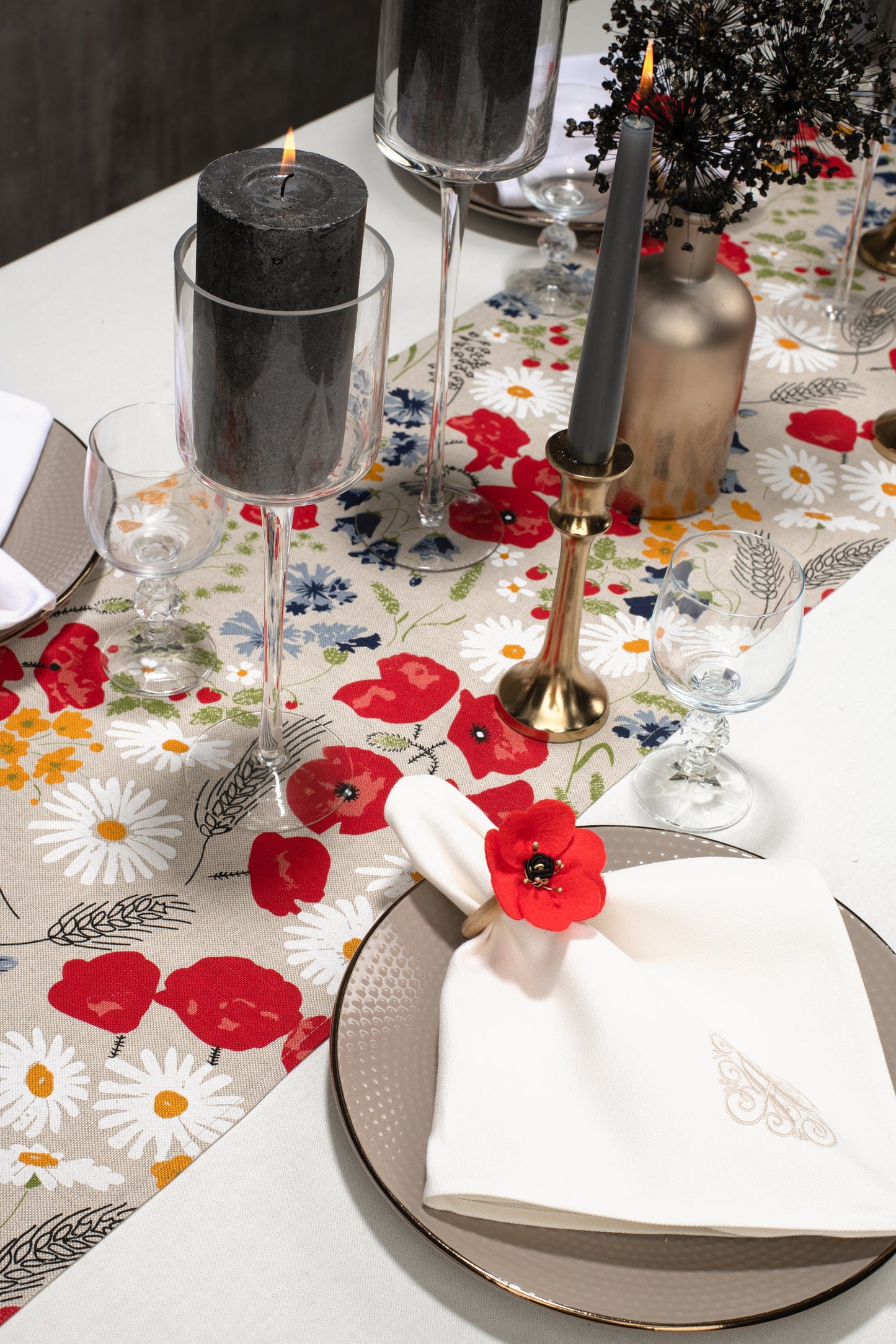 Floral table runner, Table linen inspired by nature, Table centrepiece with flowers, Table runner for round square table, Birthday gift