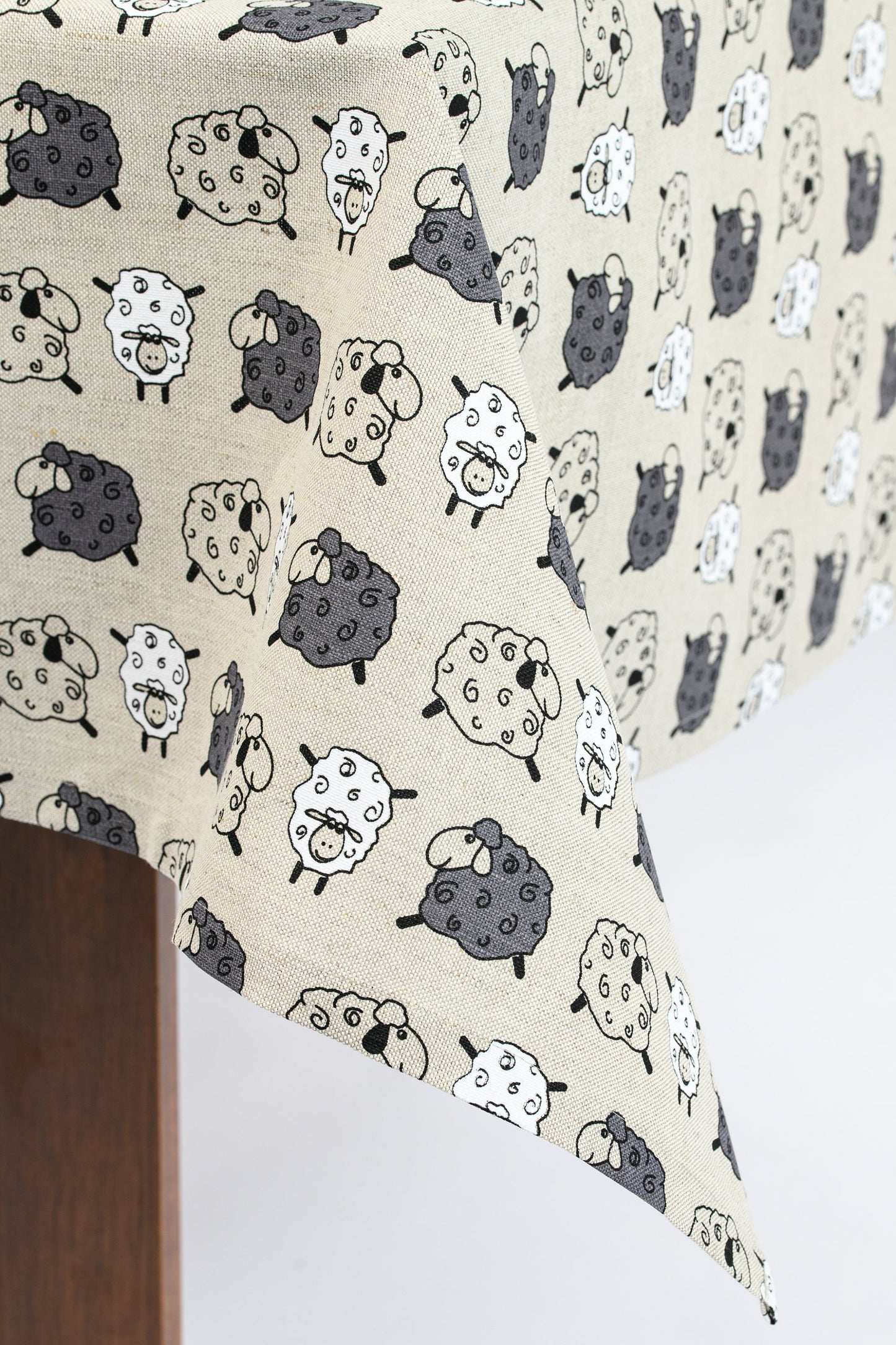 Sheep tablecloth, Ewe linen cloth, Country table covering, Flock of sheep farmhouse table topper, Cute sheep theme kitchen, Shepherd gift