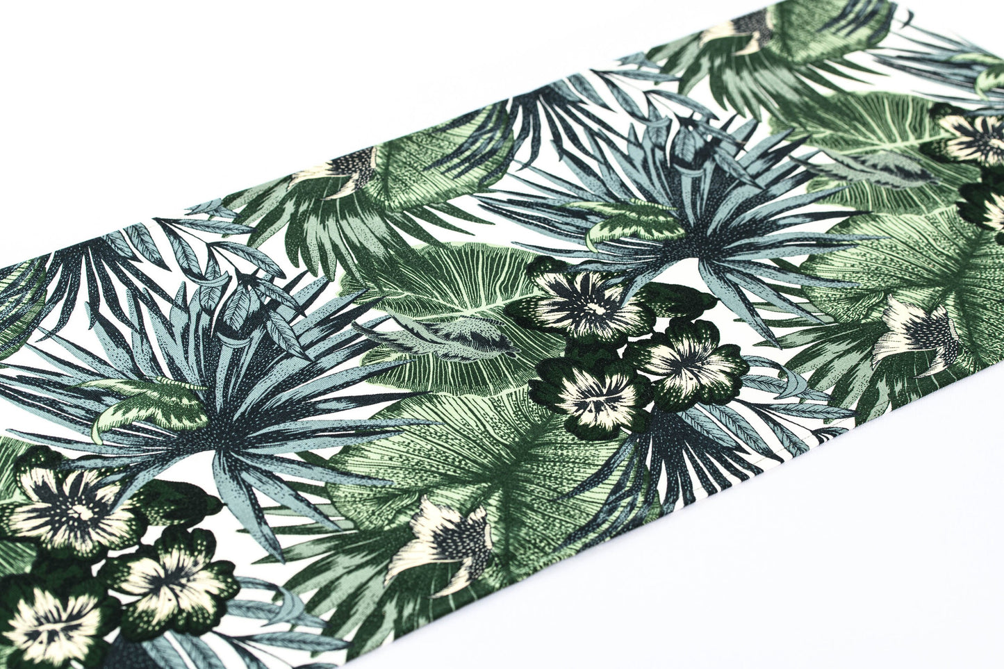 Water lilies table runner, Green table runner with pond lilies, Botanical table centrepiece, Tropical table runner, Lotus lilies gift idea