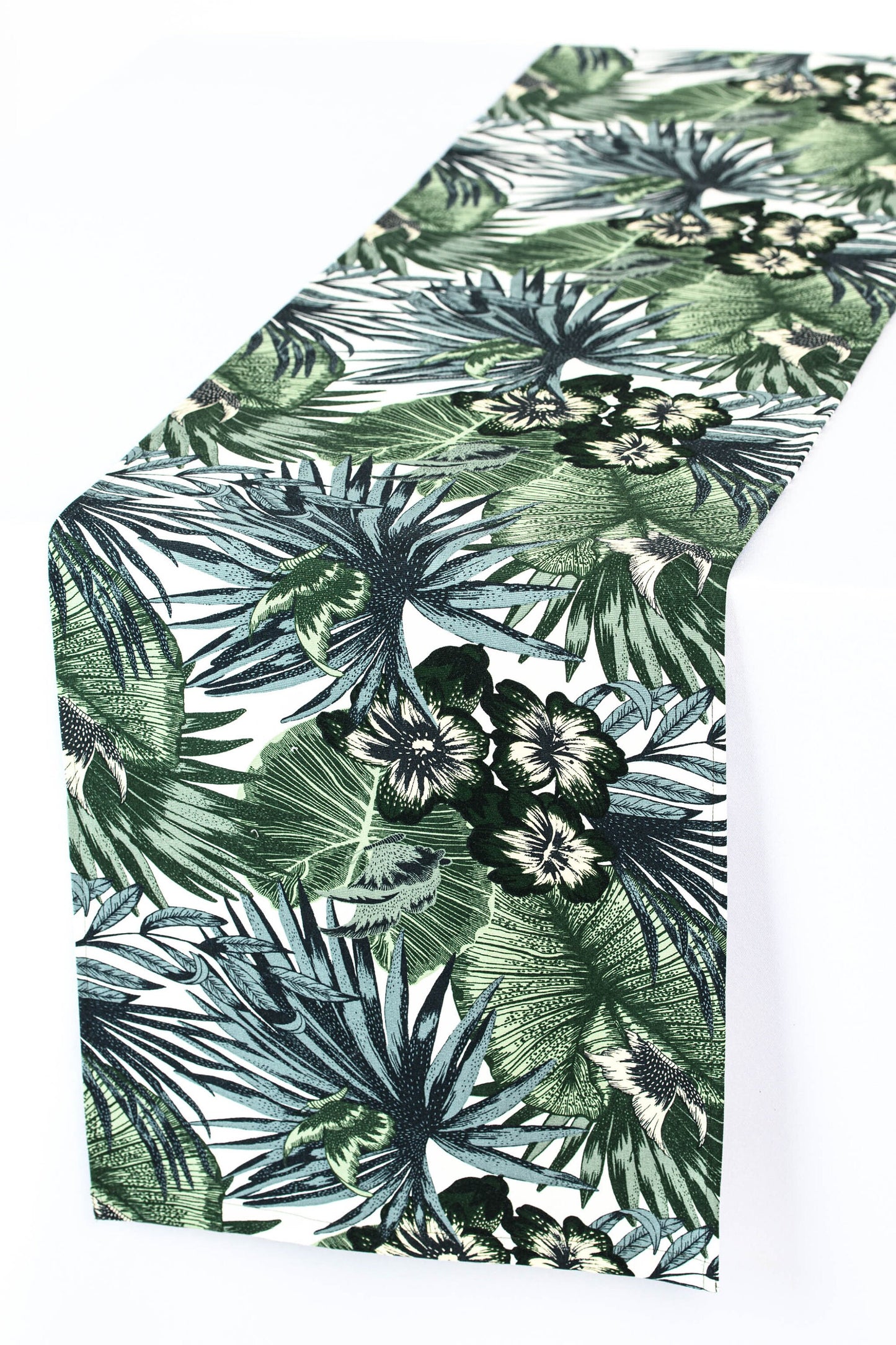Water lilies table runner, Green table runner with pond lilies, Botanical table centrepiece, Tropical table runner, Lotus lilies gift idea