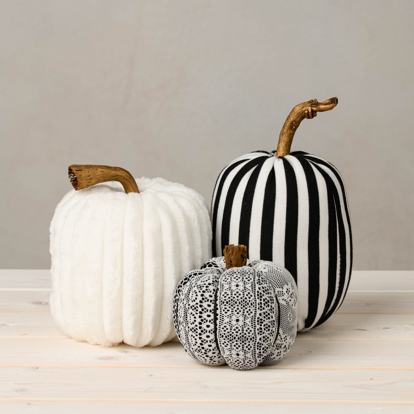 Black and white pumpkin set of 3