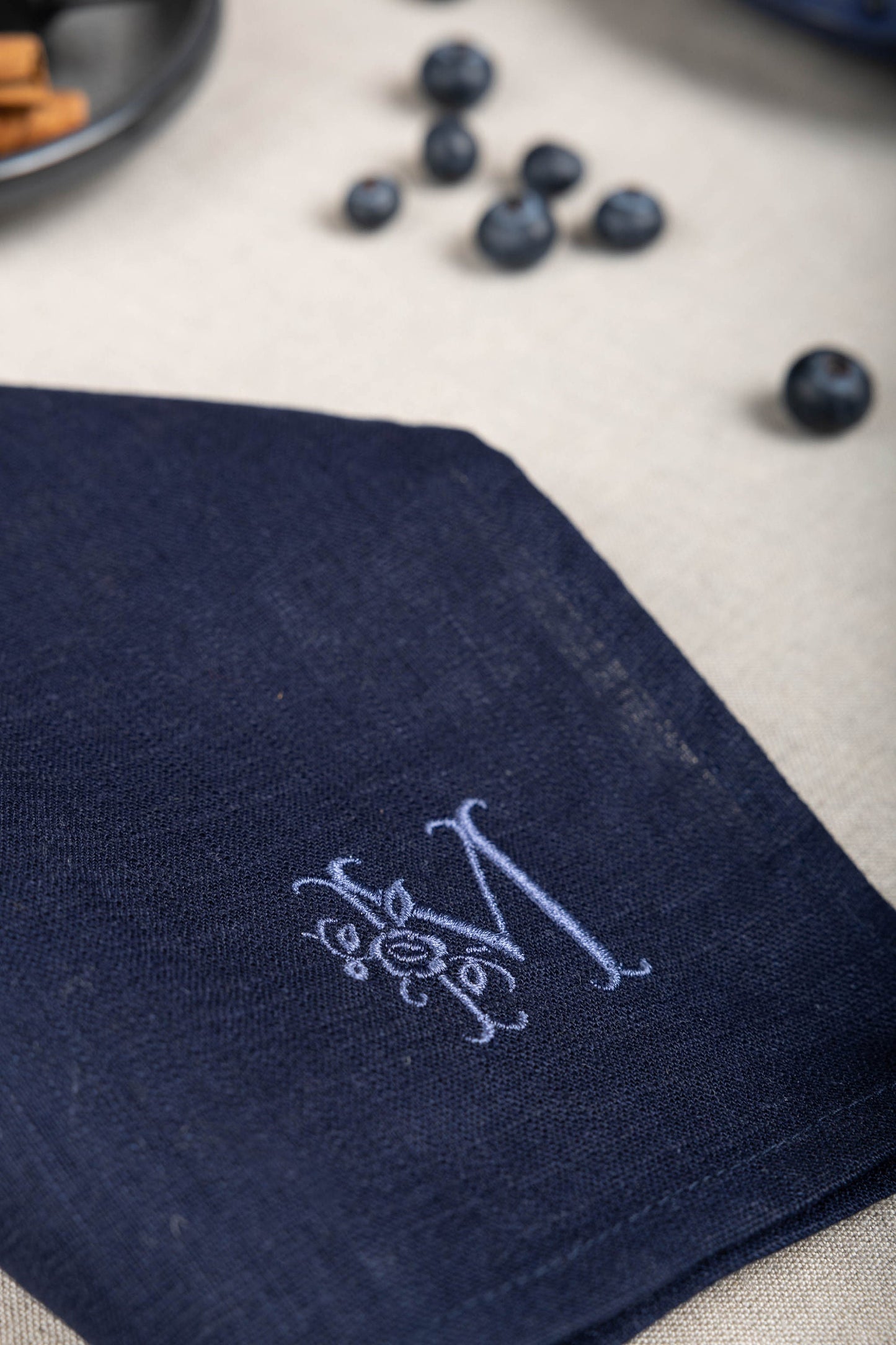 Navy blue personalized napkins, Embroidered napkins, Blue monogram napkins, Customized dark blue cloth, Blue linen serviettes
