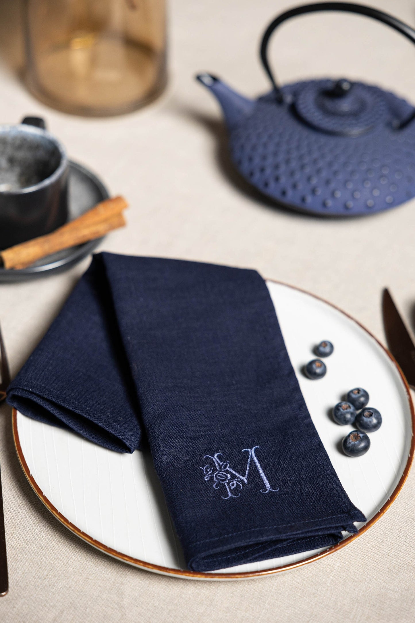 Navy blue personalized napkins, Embroidered napkins, Blue monogram napkins, Customized dark blue cloth, Blue linen serviettes