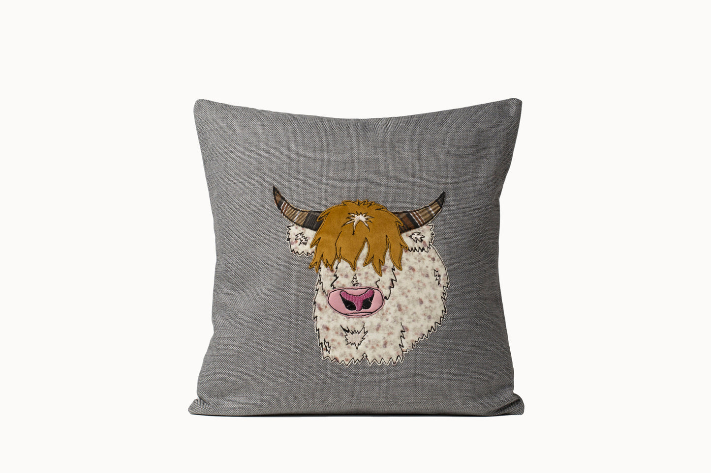 Highland cow cushion cover, Birthday gift for Highland cow lover, Cow pillow cover 40x40 cm,  Applique throw cover for Highland cow fan