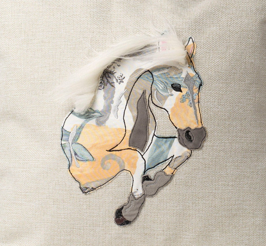 Cushion with horse, Birthday gift for horse raider, Cute applique throw pillow cover for horse owner, Equestrian themed cushion décor