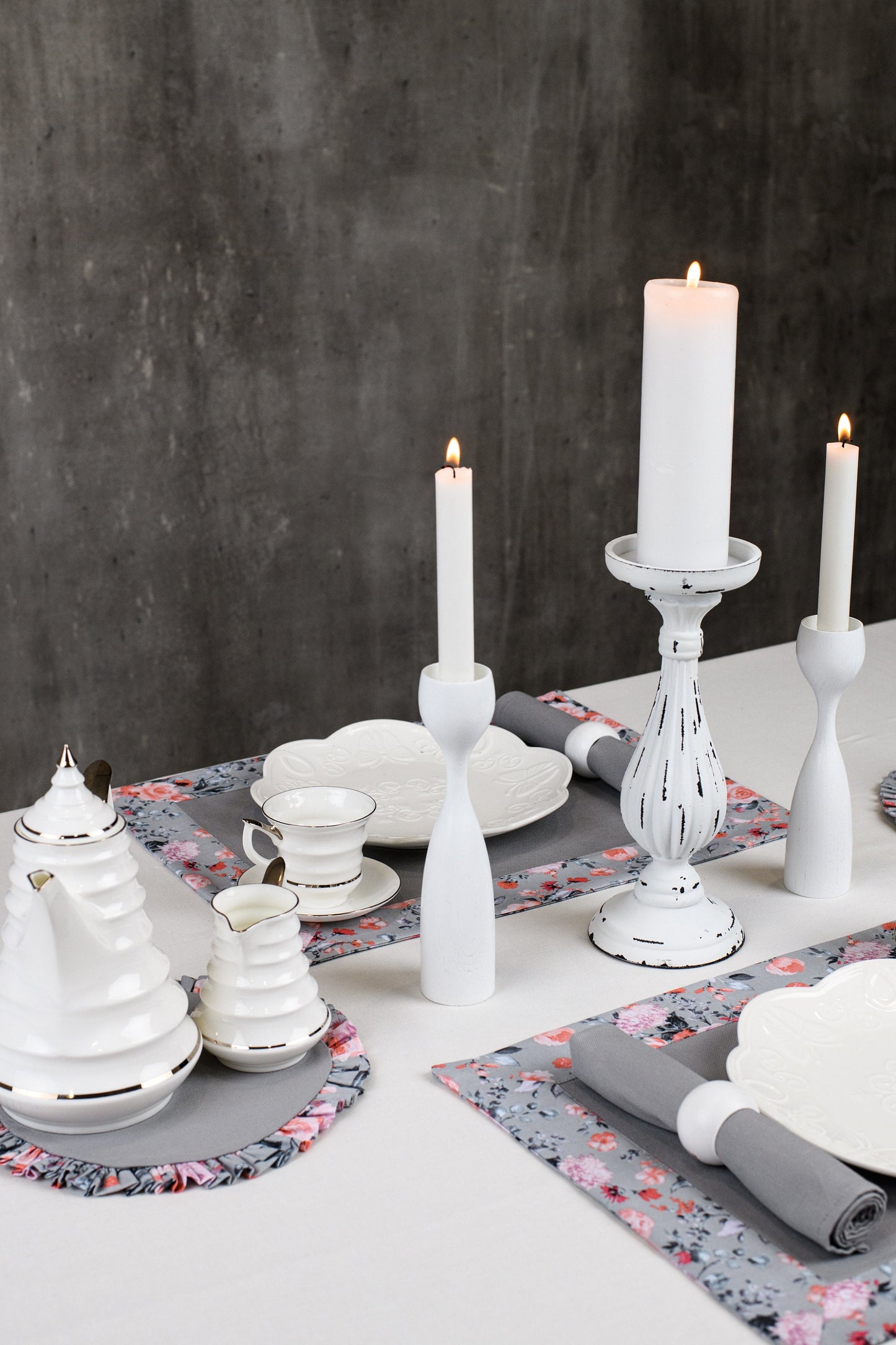 Placemats with roses, Floral grey placemats, Elegant table toppers, Afternoon tea table linen, Flower fan linen, Rose fan gift, Rose décor