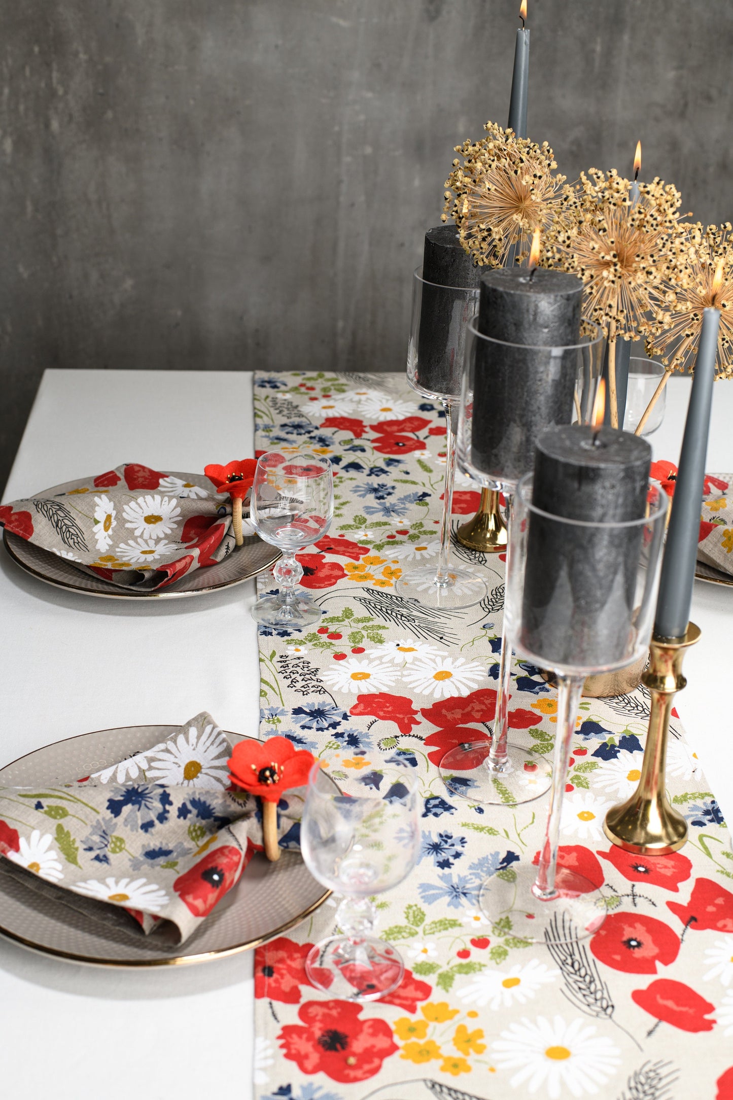 Poppy flower table runner with napkins, Floral table linen, Nature inspired table linen