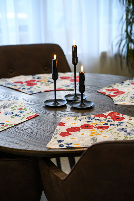 Round two sided table placemats, Floral placemats for round table, Wedge shaped placemat set, Poppy table décor, Country round table toppers