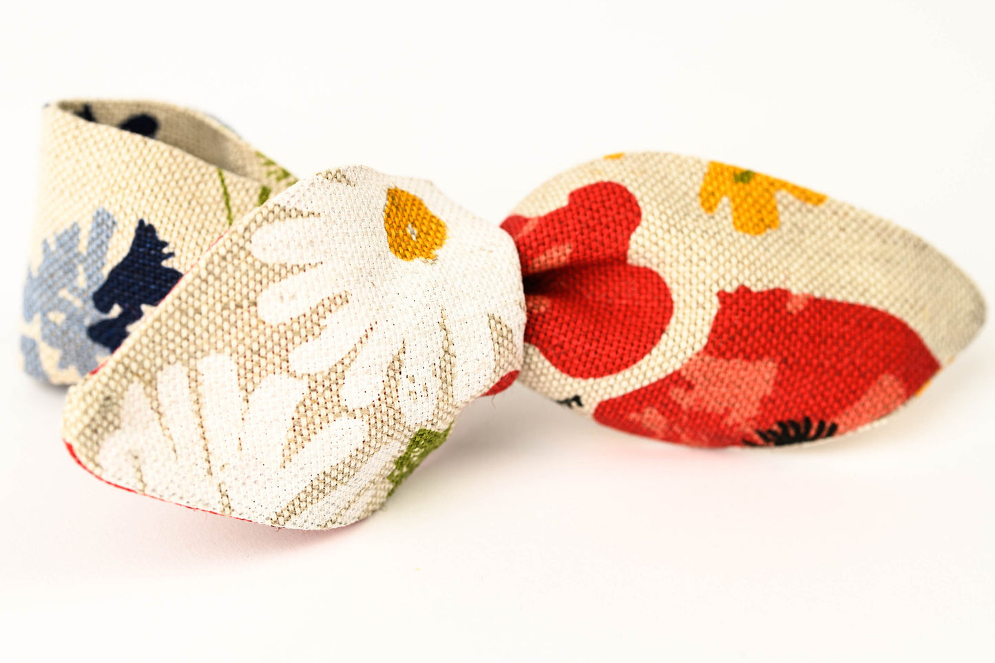 Napkin ring with poppy flowers, Reusable fabric cloth holder, Cute napkin ring with flowers, Floral napkin ring, Adjustable serviette ring
