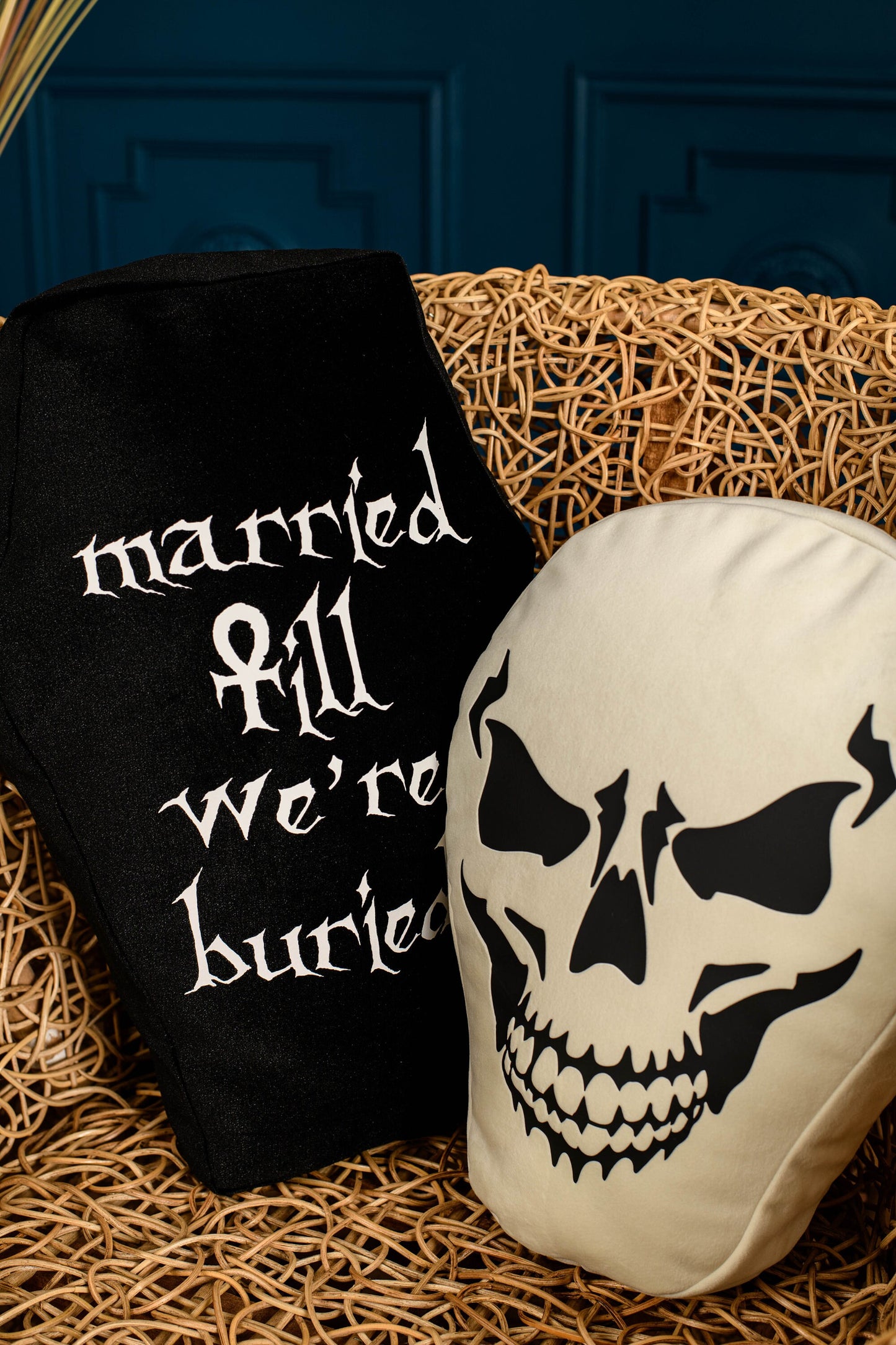 Skull shaped pillow, Halloween sofa decorations, Gothic cushion