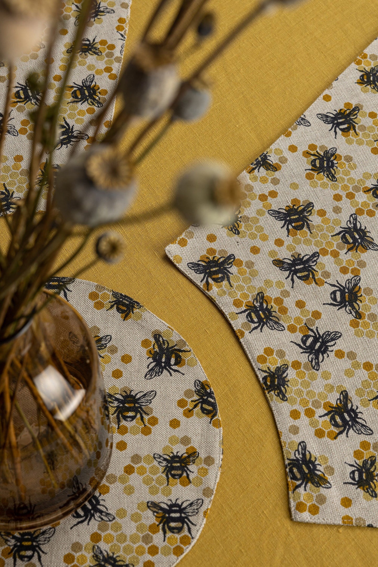 Honeybee placemat set for round table, Bumblebee reversible mats, Busy bees linen toppers, Honeycomb linen placemat set, Gift for bee fan