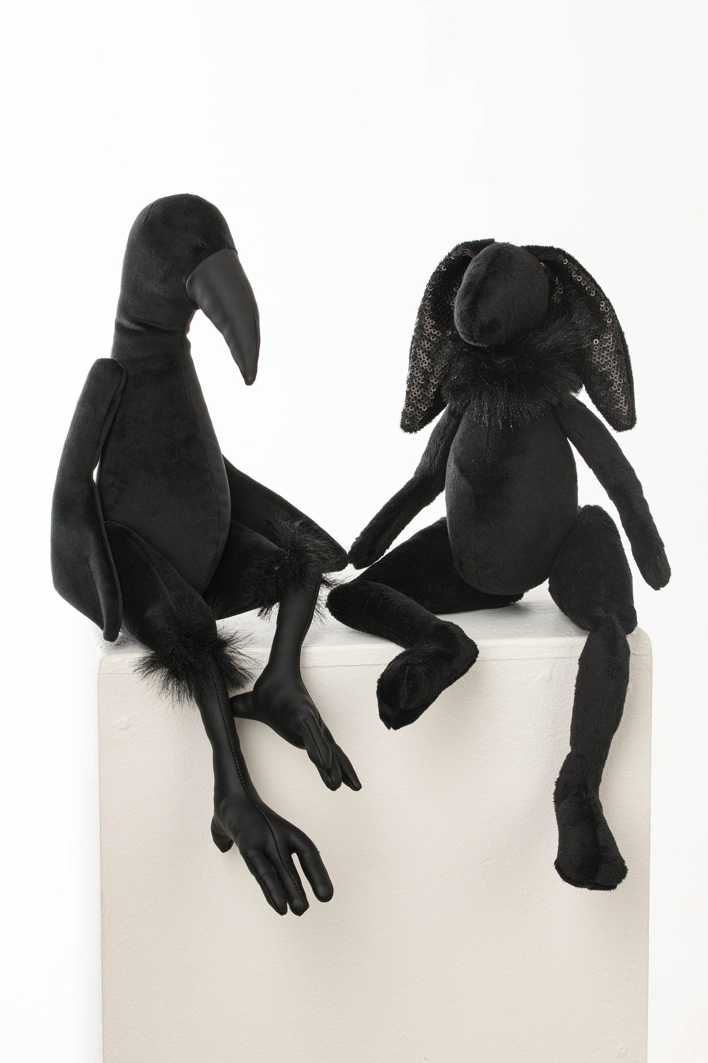 Crow toy with moving joints