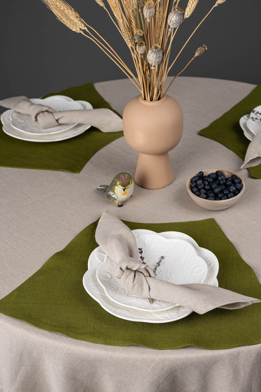 Moss placemats for round table, Wedge shaped placemat set